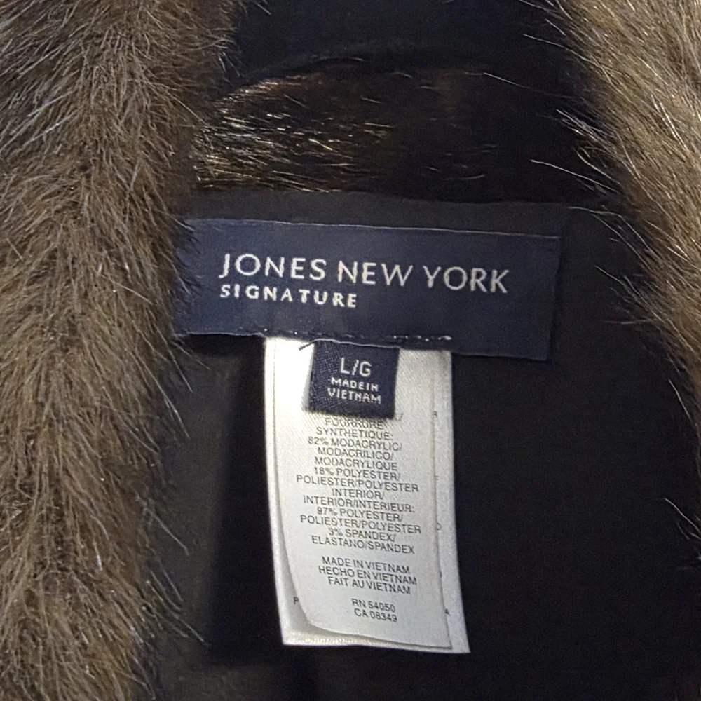 Jones New York Faux Fur Vest in Brown and Black - Picture 4 of 6